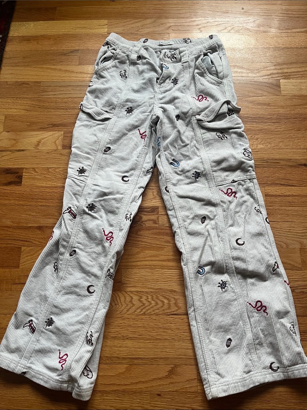 PacSun Light Gray Corduroy Women’s Cargo Pants with Embroidered Motifs